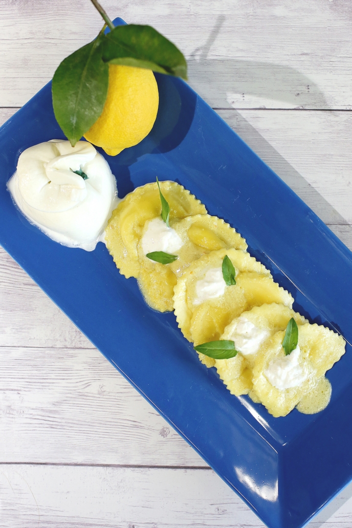 mezzaluna burrata citron